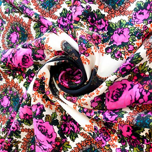 Платок шелковый П019 черный принтованный