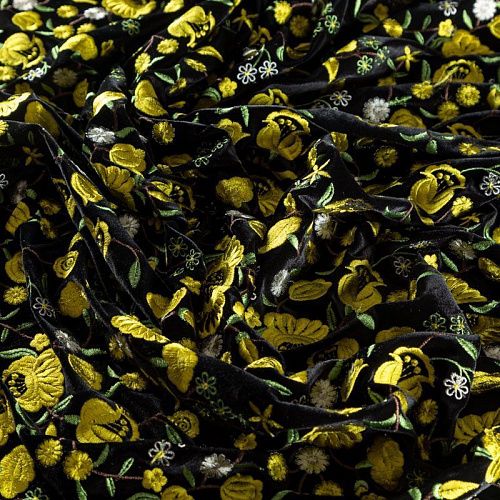 Бархат с вышивкой 002-04256 черный